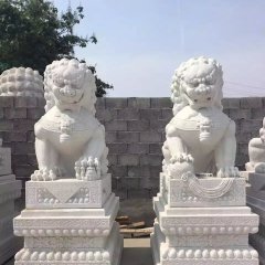 石獅子，石雕動物