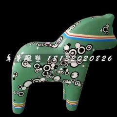 木馬雕塑，玻璃鋼卡通彩繪雕塑