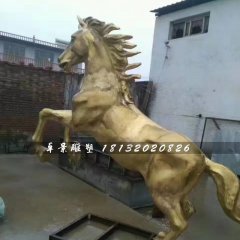 立馬銅雕，廣場銅馬雕塑
