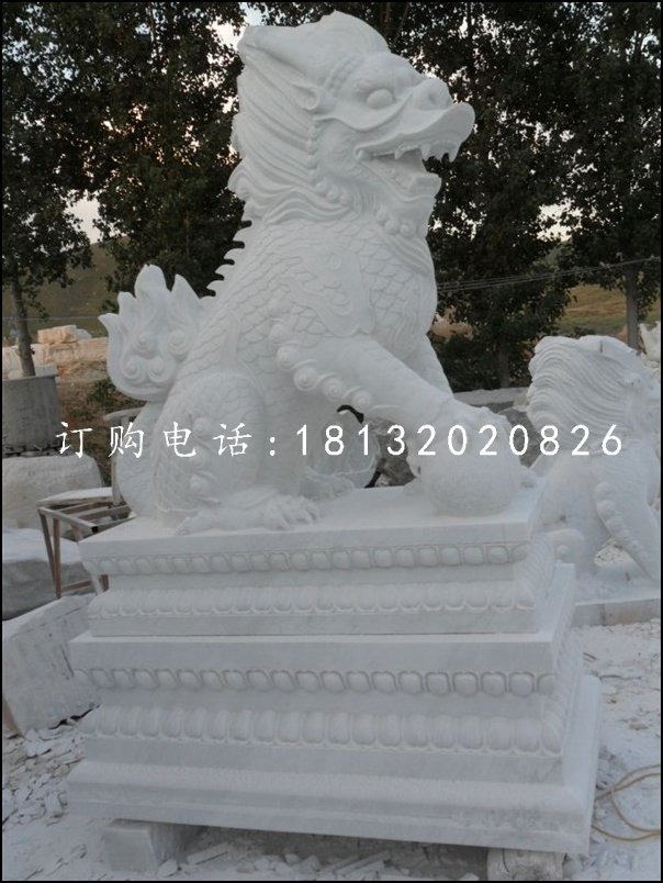 麒麟戲球石雕，漢白玉麒麟